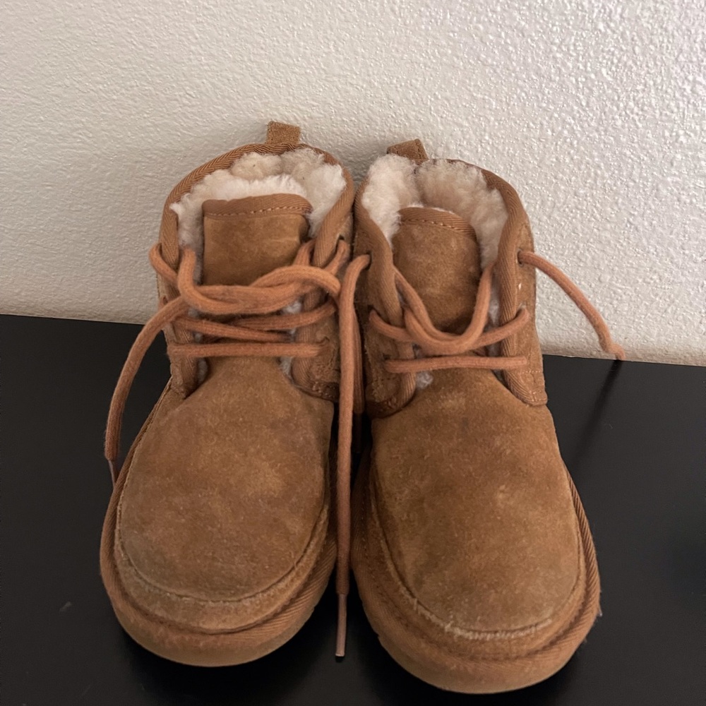 Ugg toddler boots